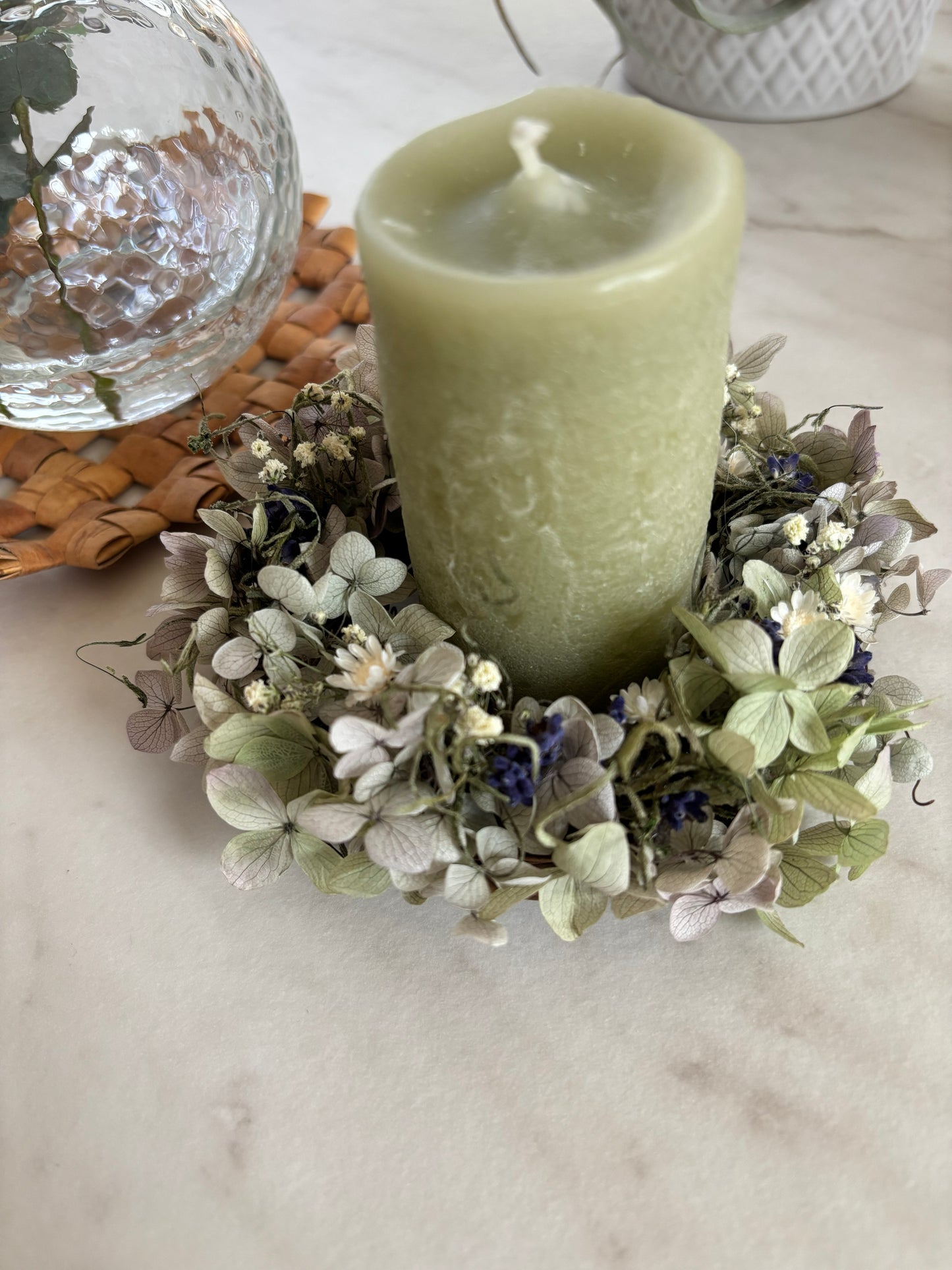 くすみブルーと紫陽花のナチュラルリース