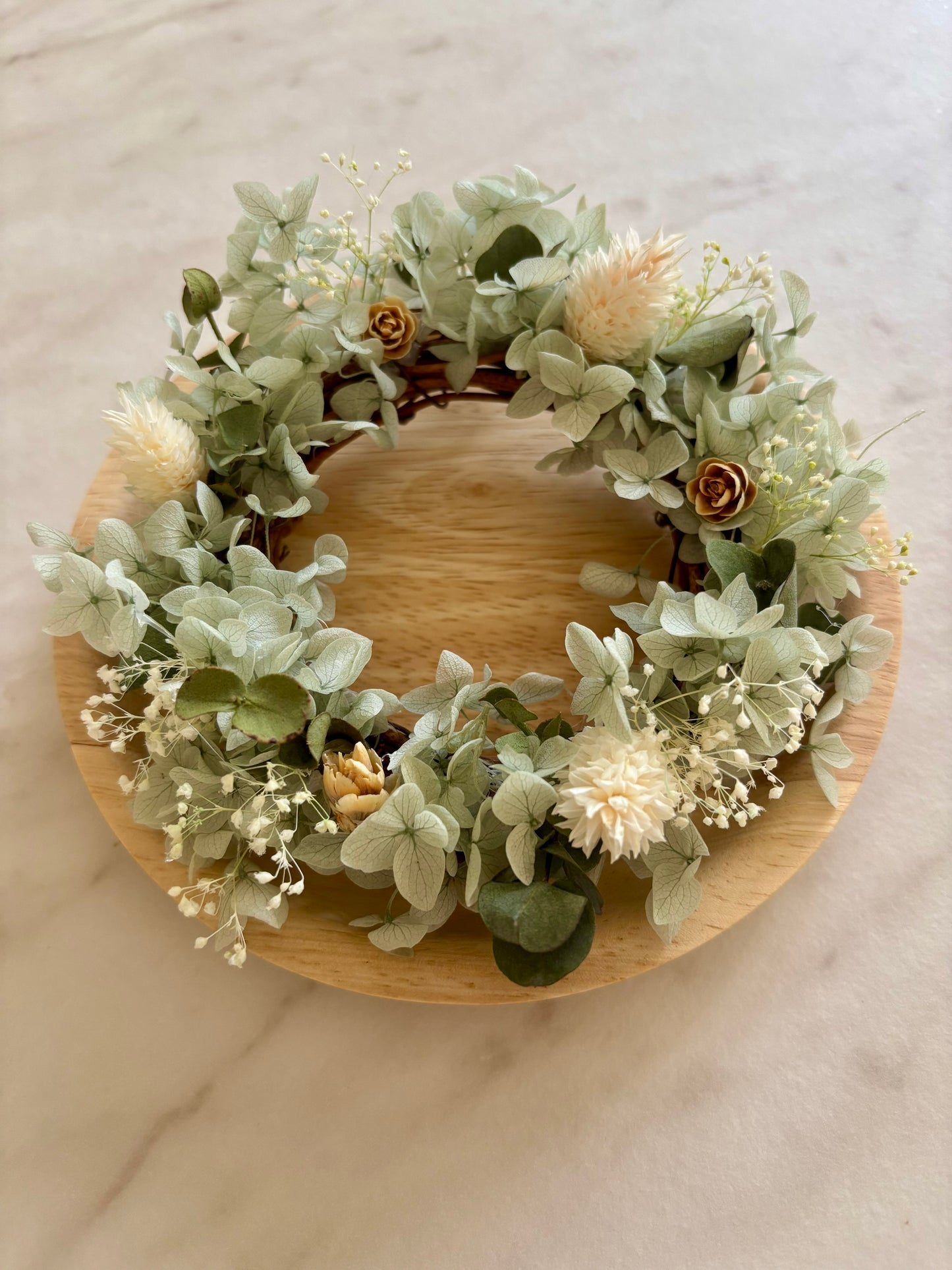 アイスブルーのナチュラル紫陽花リース